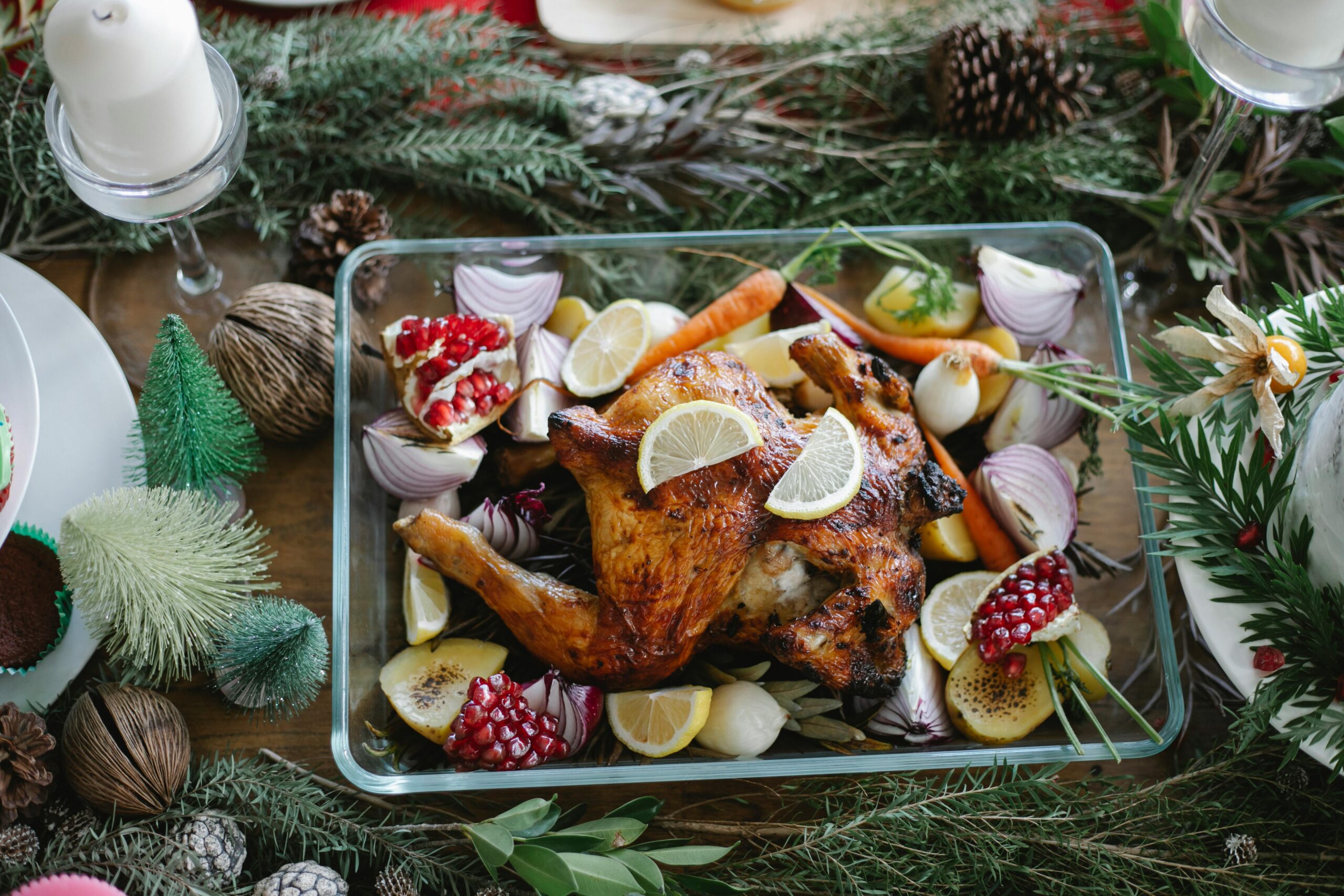 Plato de pollo y verduras para un superávit calórico saludable